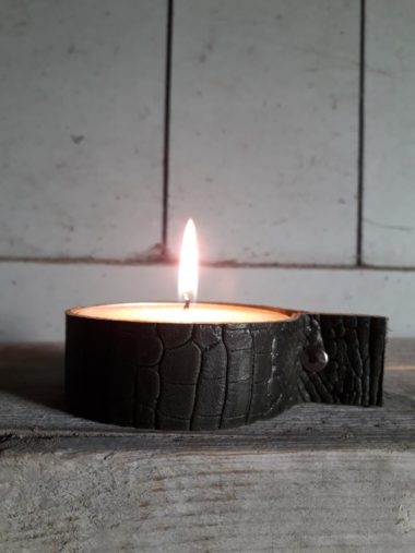 WAXINELICHT GROOT DONKERGROEN KROKO