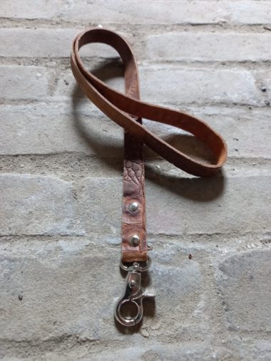 KEYCORD 45CM COGNAC KROKOPRINT