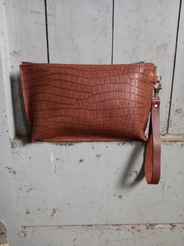 LEREN CLUTCH COGNAC/PRINT