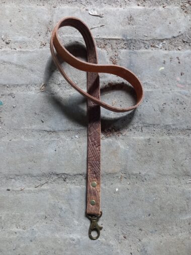 KEYCORD 45CM COGNAC KROKOPRINT/BRONS