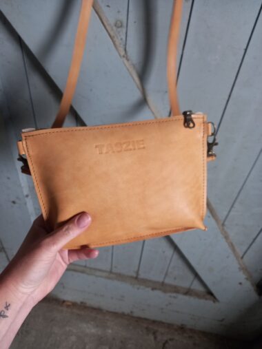 LEREN SCHOUDERTASJE CAMEL/BRONS